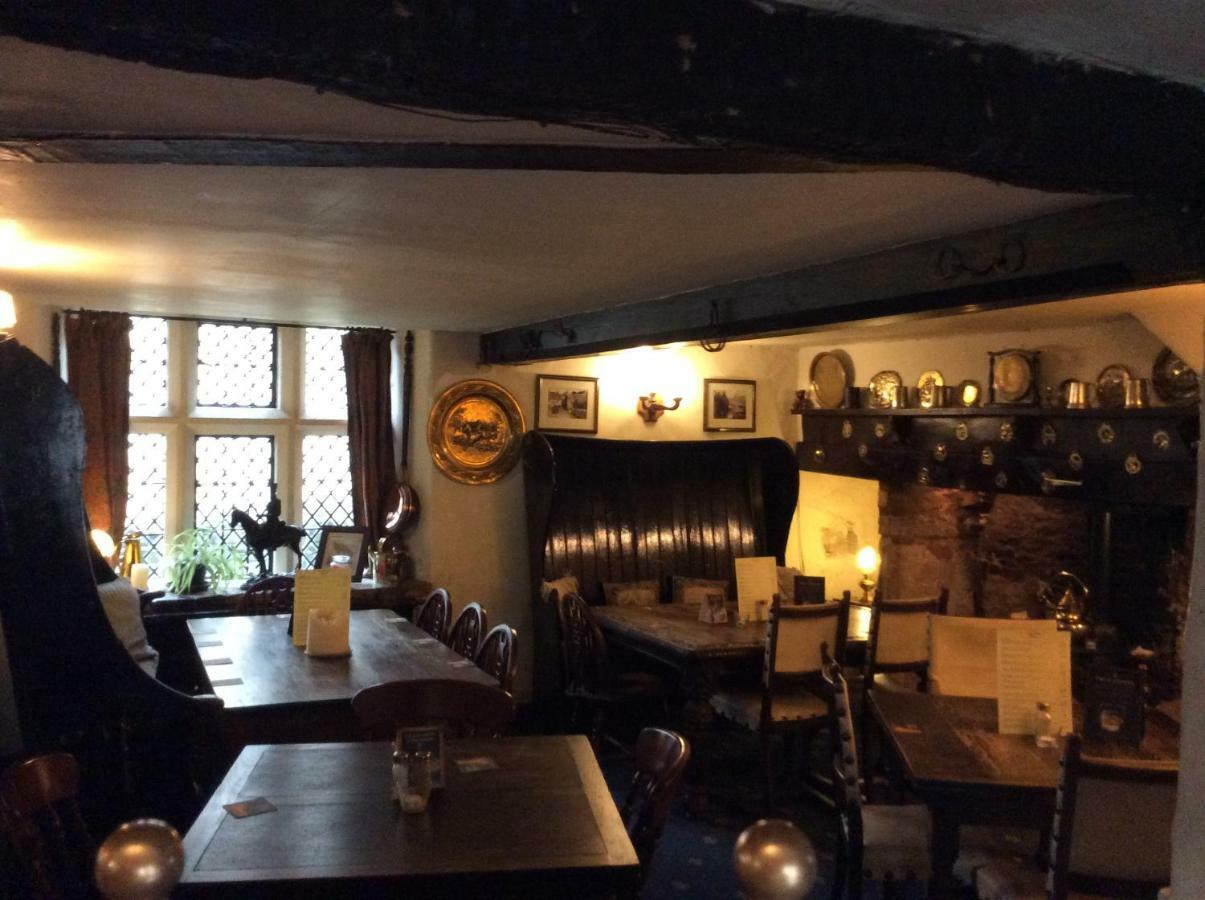 Bear Inn - Bisley Bisley  Luaran gambar